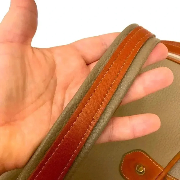 Vintage Dooney and Bourke purse - Picture 5 of 8